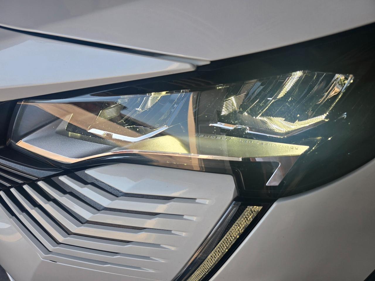 Peugeot 3008 BlueHDi 130 S&S EAT8 Allure