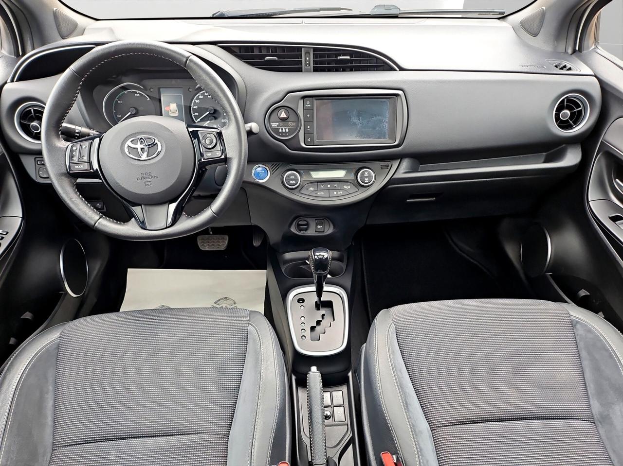 Toyota Yaris 1.5 Hybrid 5 porte Style FULL NEOPATENTATI