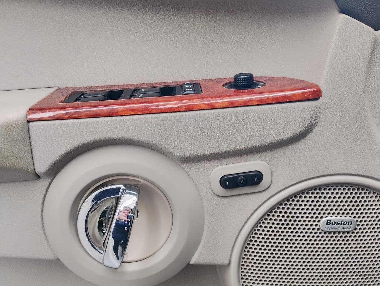 Jeep Commander 3.0 CRD DPF Overland