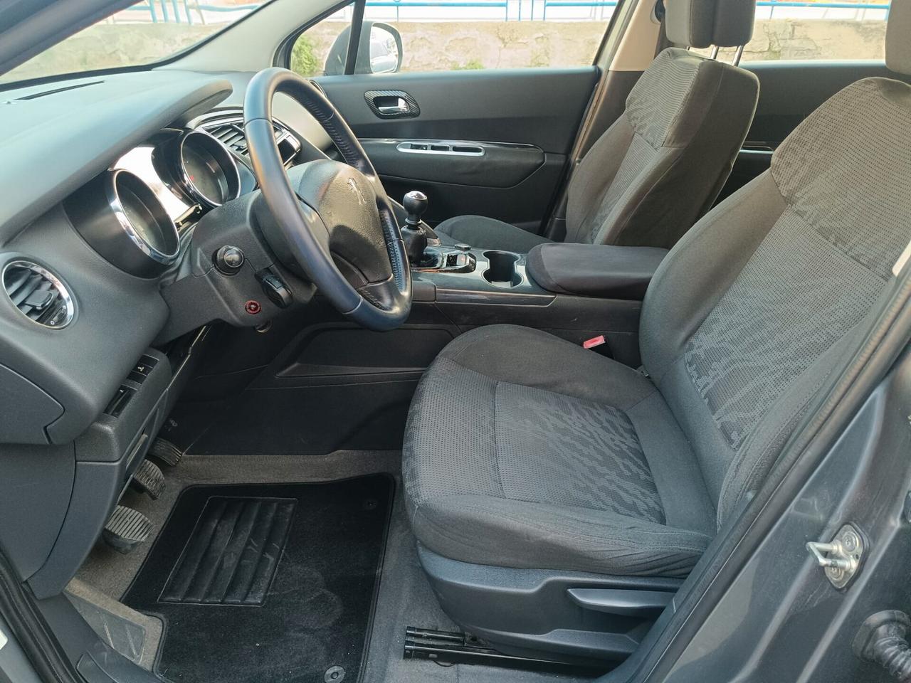 Peugeot 3008 1.6 HDi 112CV Allure