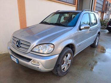 Mercedes-benz ML 270 turbodiesel cat CDI Special edition