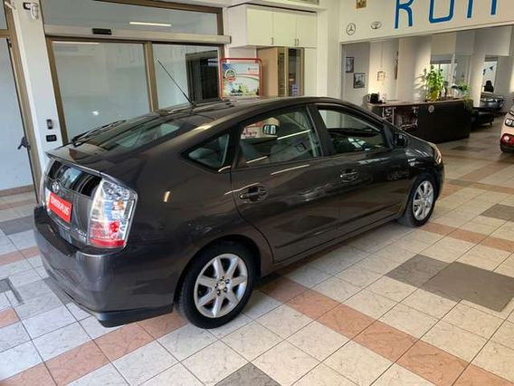 Toyota Prius Prius 1.5 ibrida 78cv ADATTA AI NEOPATENTATI