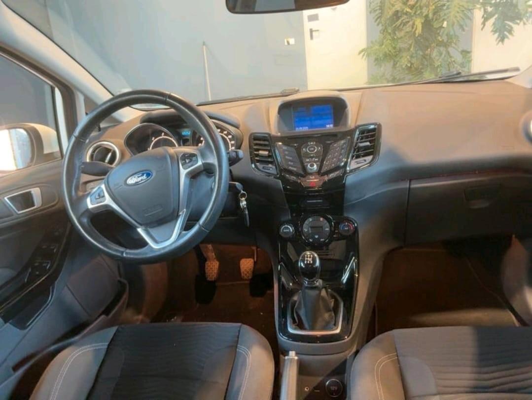 Ford Fiesta 1.5 TDCi 75CV 5 porte Titanium Bluetooth usb navI sens di park led