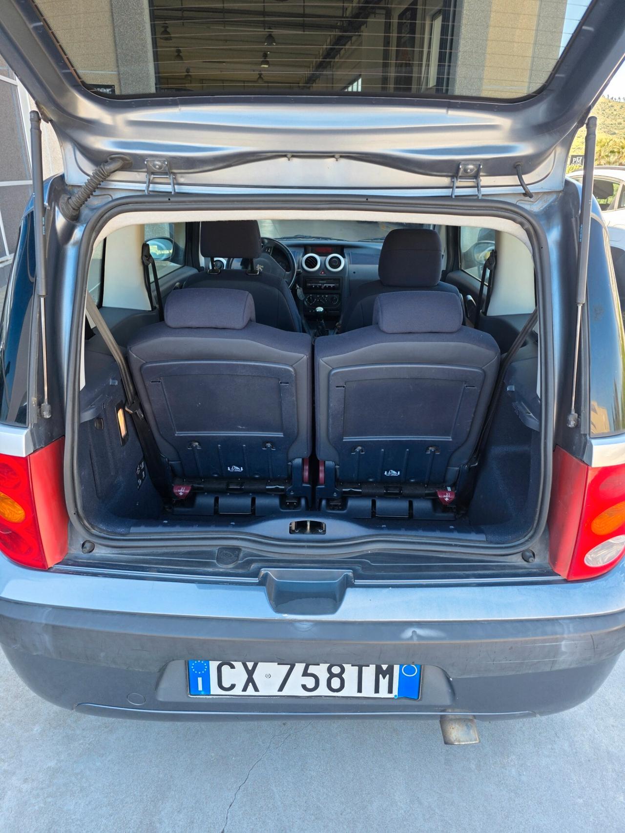 Peugeot 1007 1.4 HDi Sporty