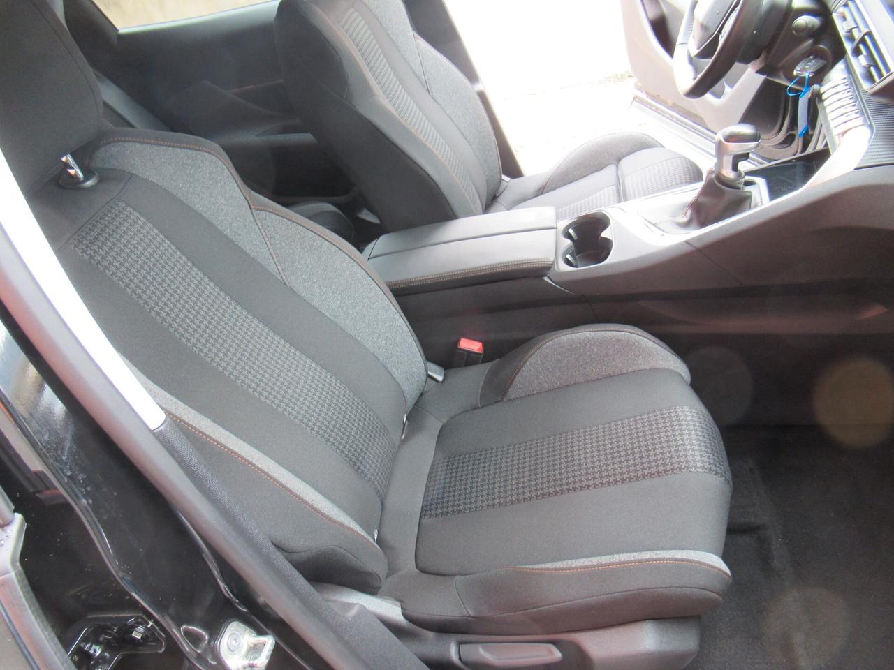 Peugeot 3008 BlueHDi 130 S&S Business