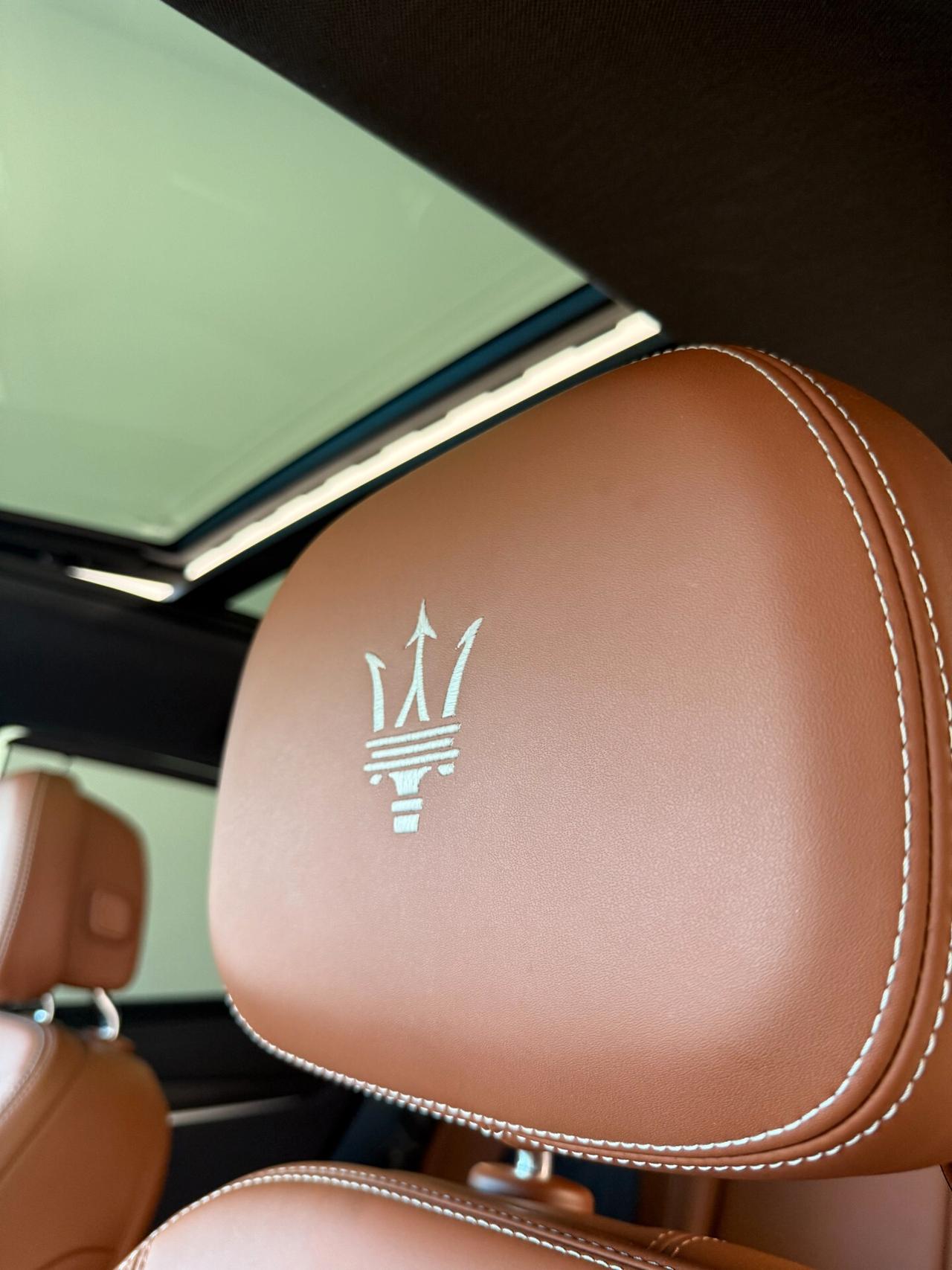 Maserati Levante 3.0 V6 Granlusso 250cv auto TETTO APRIBILE,APPLE CARPLAY,TELECAMERA,NAVIGATORE,PELLE
