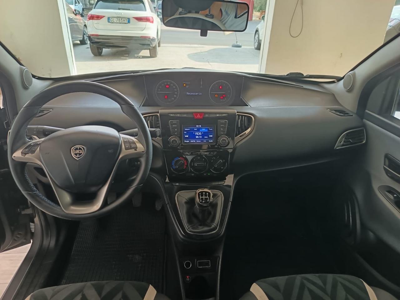 Lancia Ypsilon 1.2 69 CV 5 porte GPL Ecochic Platinum