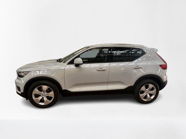 VOLVO XC40 D3 AWD Geartronic Momentum Pro