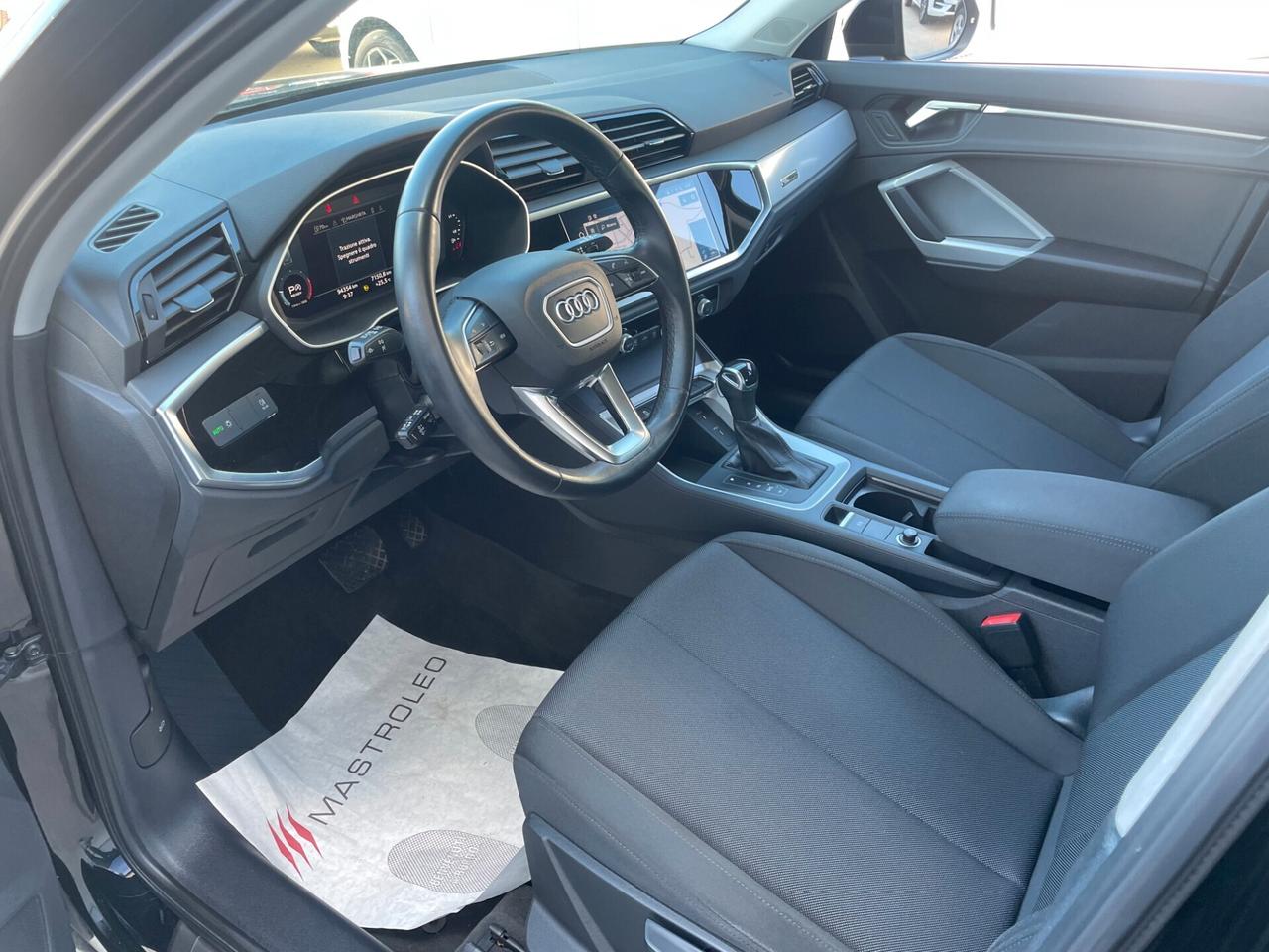 Audi Q3 35 TDI S tronic Business