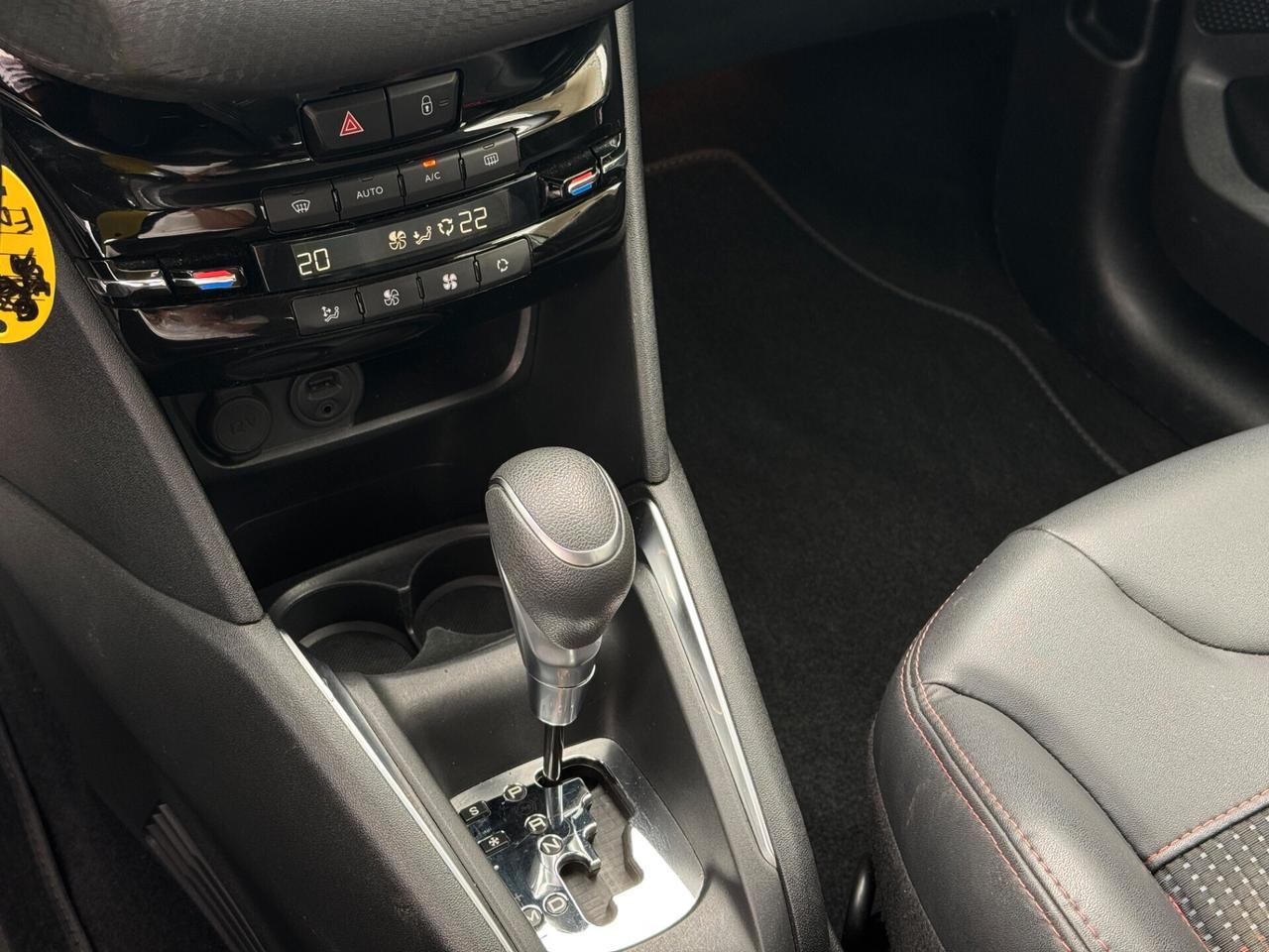 Peugeot 208 PureTech Turbo 110 cv EAT6 S&S 5 porte GT Line