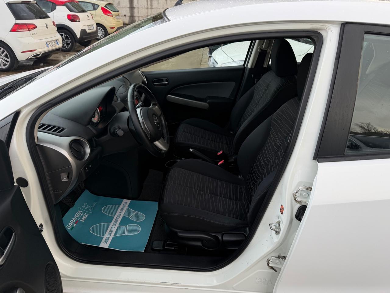 Mazda 2 1.3 86CV Play / 101.000KM