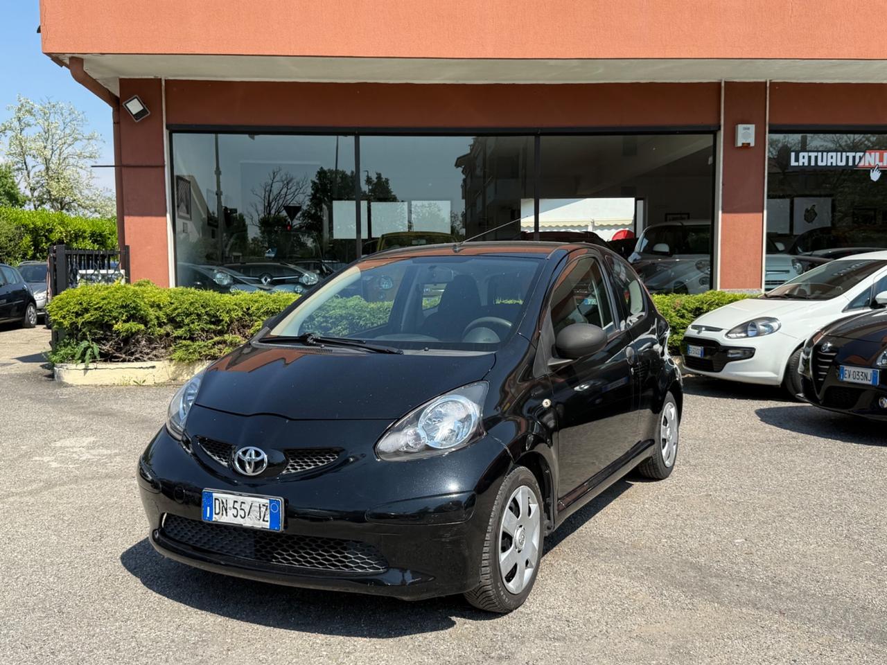 Toyota Aygo 1.0 12V VVT-i 3 porte Sol