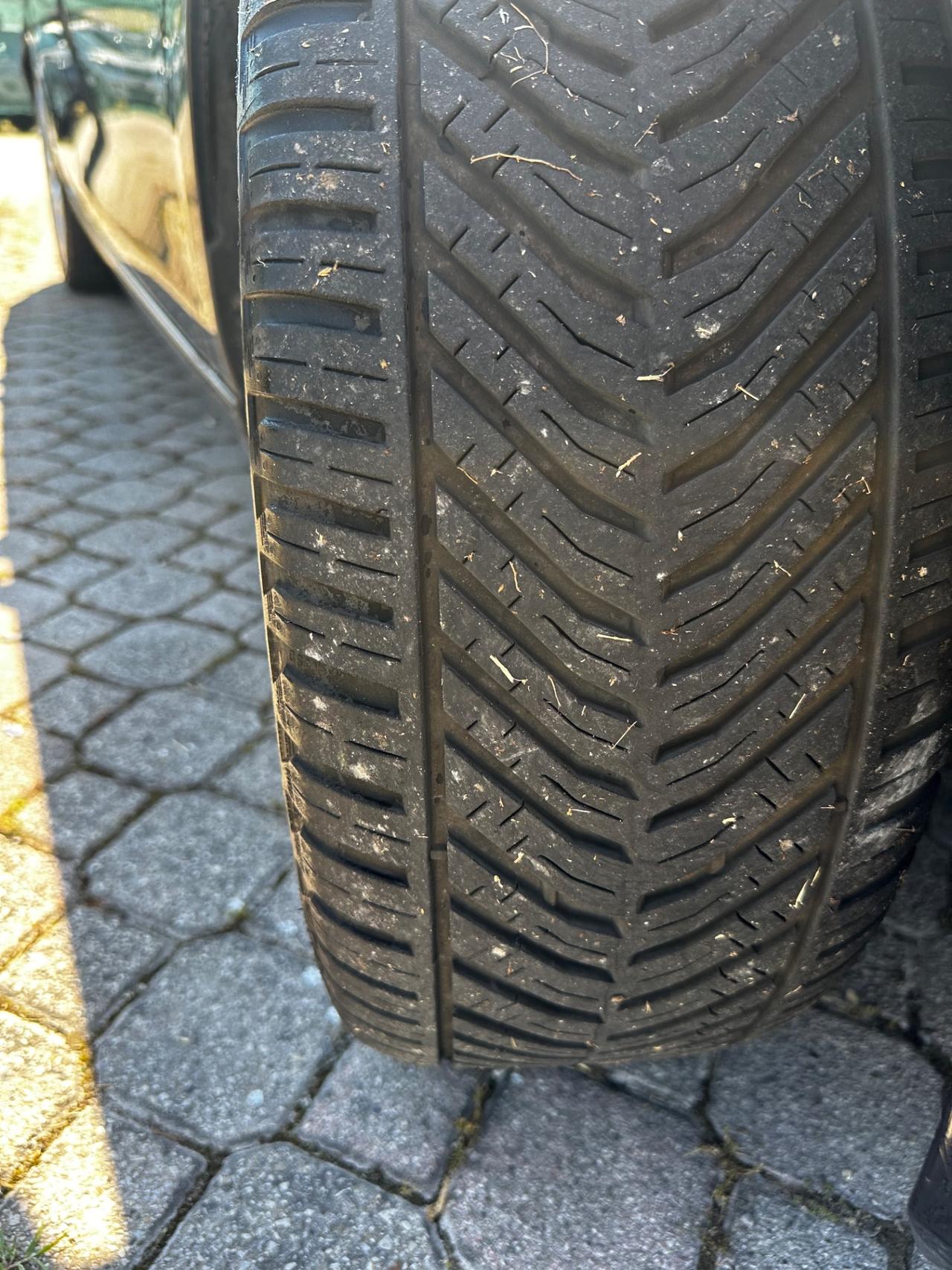 Volkswagen Golf 1.6 TDI DPF 5p. Highline