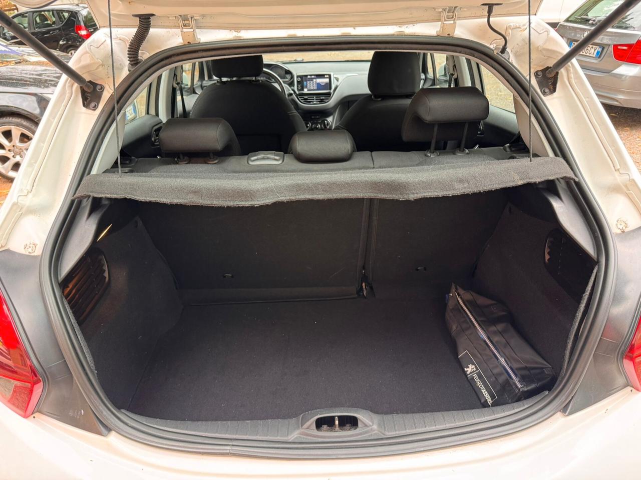 Peugeot 208 PureTech 82 5 porte Allure 1.2 E6 GARANZIA 1 ANNO