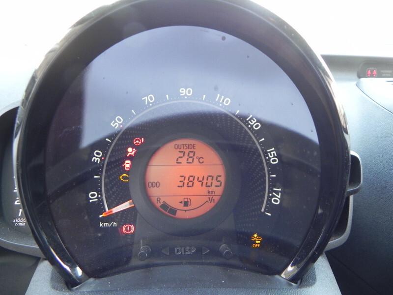 Toyota Aygo Connect 1.0 VVT-i 72 CV 5 porte x-cool