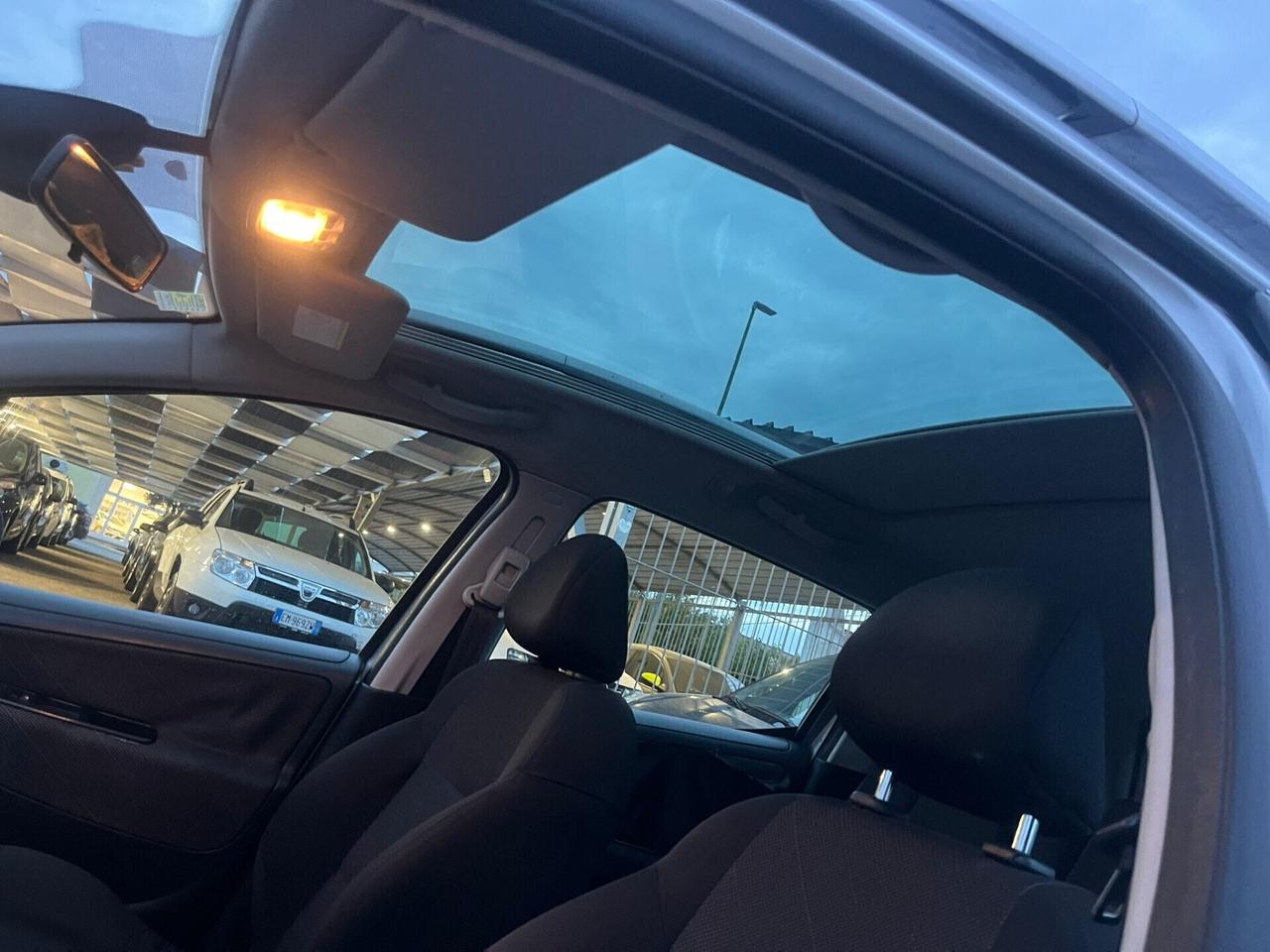 Peugeot 207 1.6 HDi 90CV SW Ciel Unipro 2009