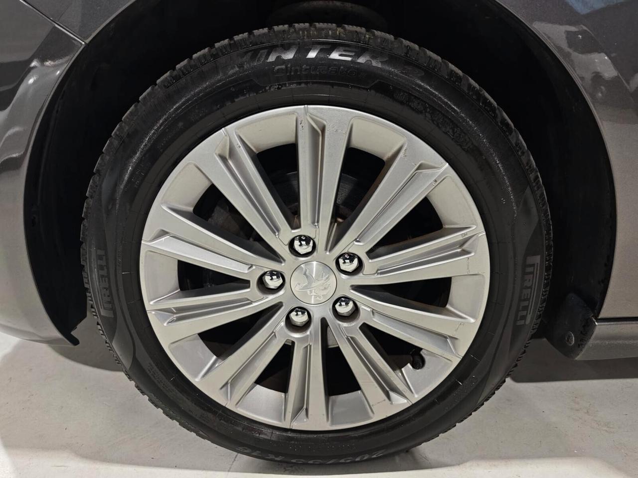 Peugeot 308 IVA ESPOSTA Allure Neopatentati