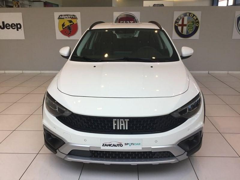 FIAT Tipo 1.5 Hybrid DCT 5 porte Cross