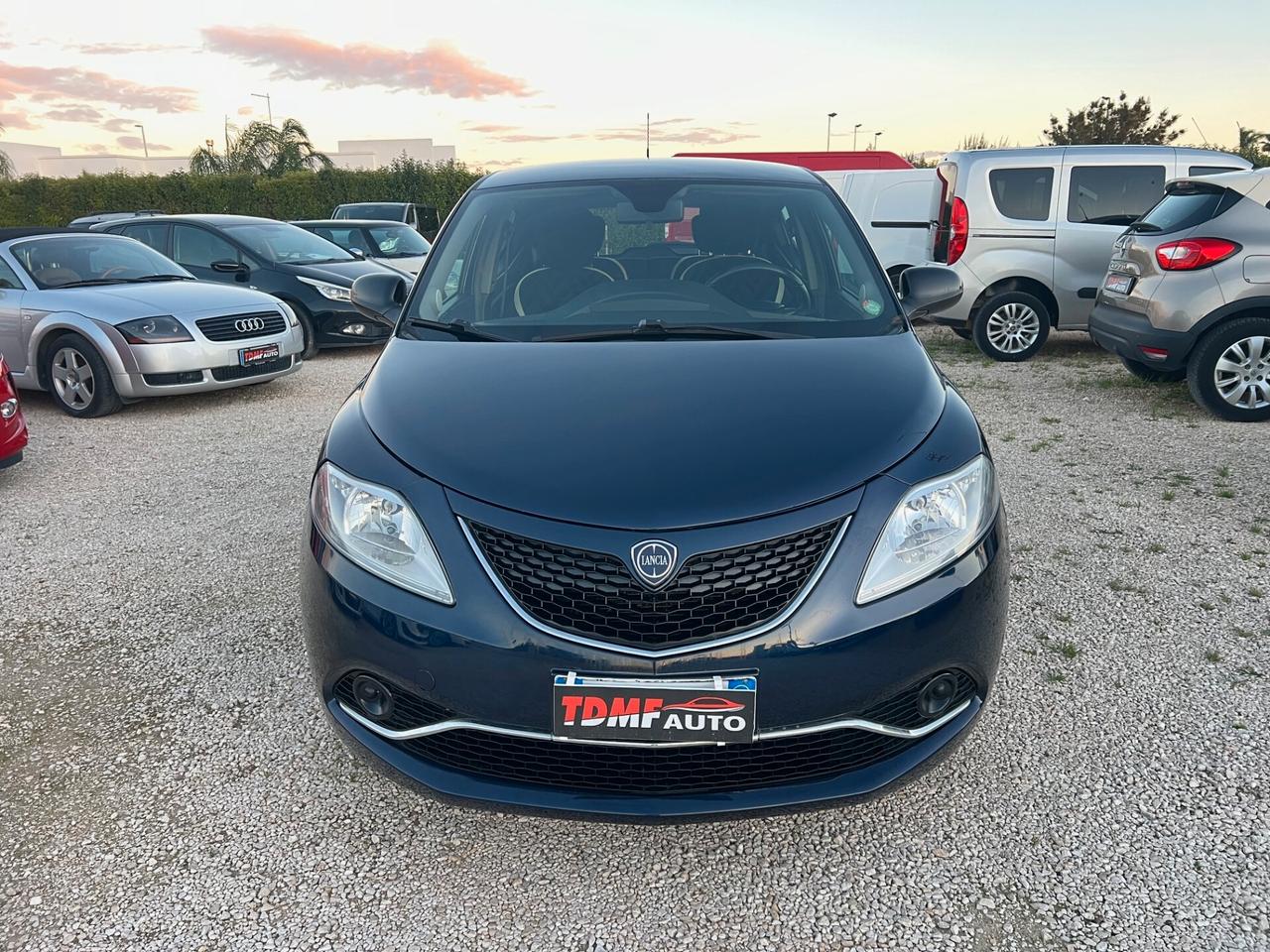Lancia Ypsilon 1.3 MJT 95 CV 5 porte Platinum