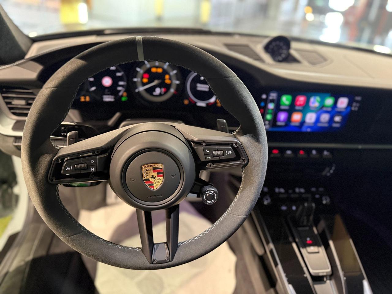 Porsche 911 Coupe 3.0 Dakar auto