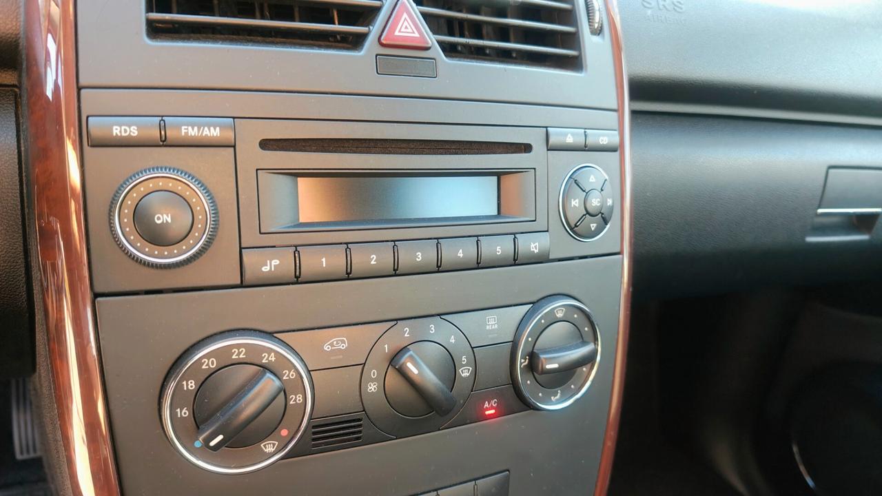 Mercedes A160 Benzina – Tagliandata, Gomme Nuove, Garanzia 12 Mesi