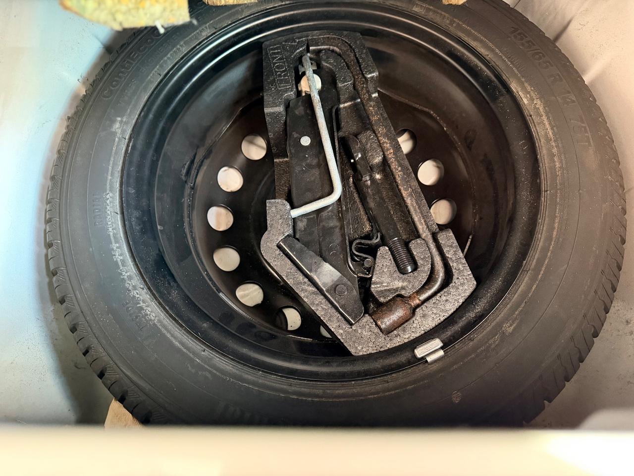 Peugeot 107 1.0benzina 68CV Neopatentati