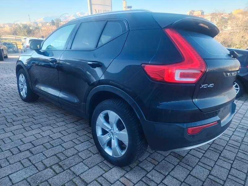 Volvo XC40 D3 Momentum 2.0 TDI 150 CV Automatica