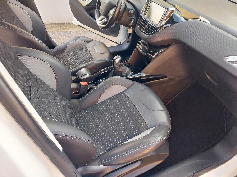Peugeot 2008 BlueHDi 100 S&S Allure