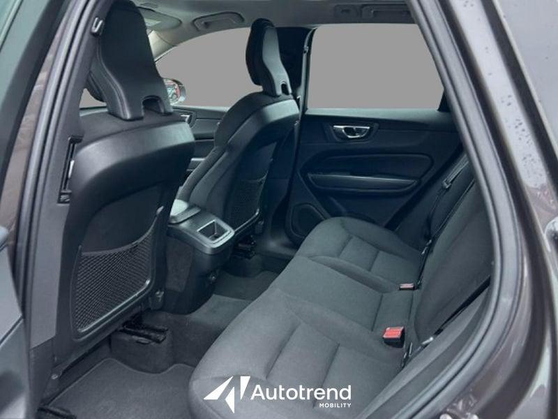 Volvo XC60 B4 197+14 CV AWD Automatica Mild Hybrid Momentum Pro