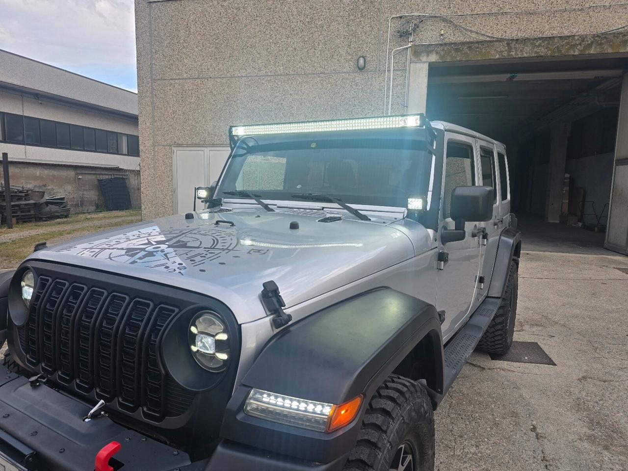 Jeep Wrangler Unlimited 2.8 CRD DPF Sahara Auto