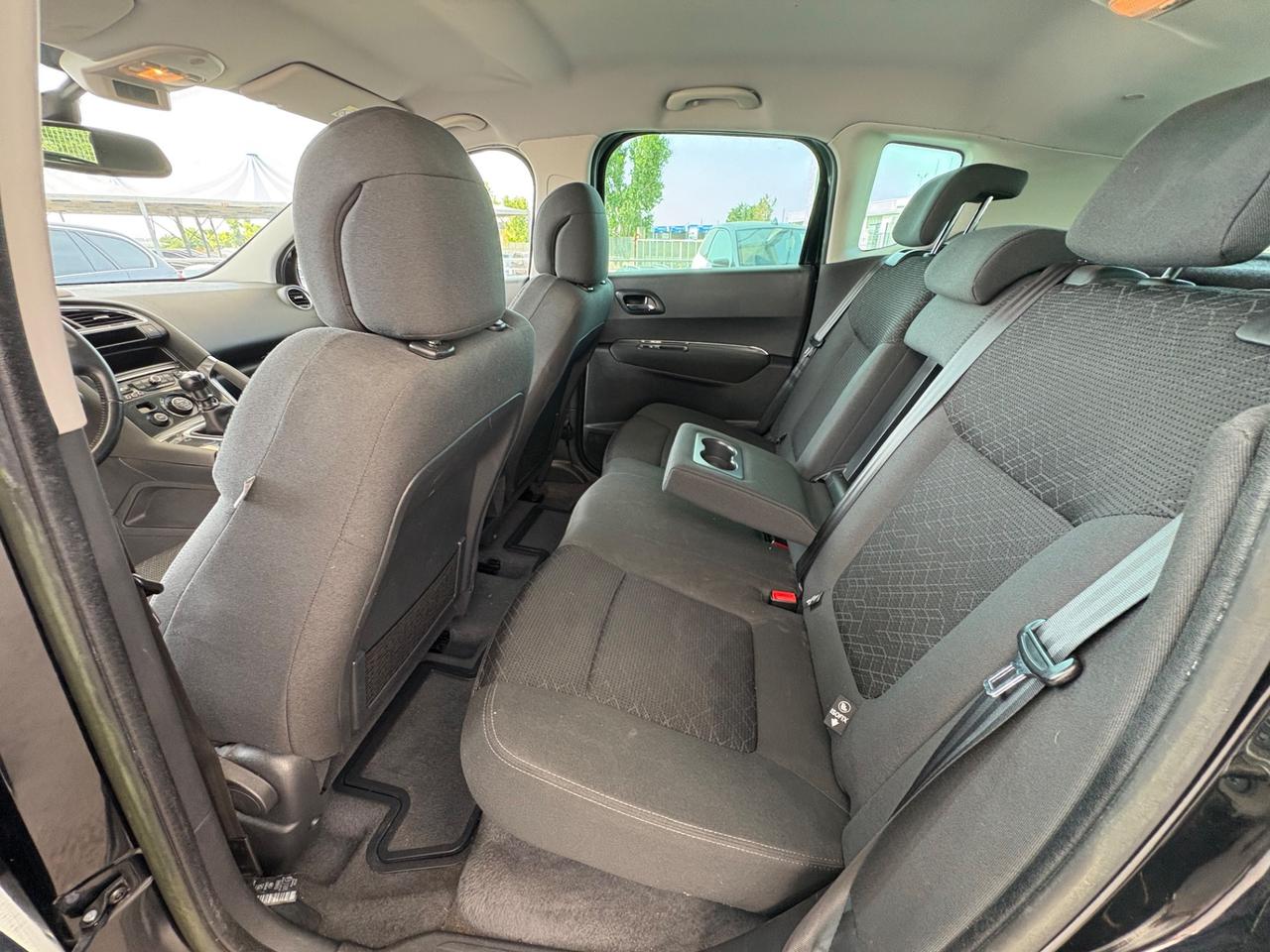 Peugeot 3008 1.6 HDi 115CV Business