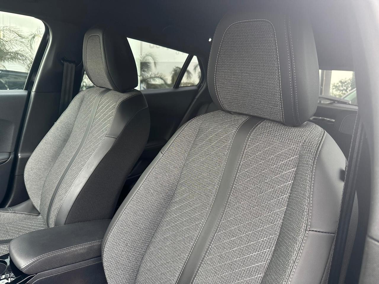 Peugeot 2008 PureTech 100 S&S Allure