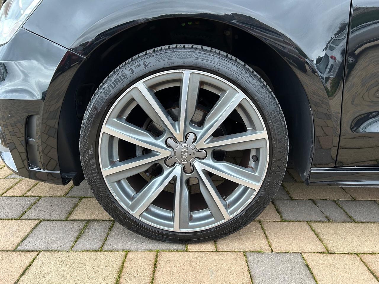 Audi A1 1.2 TFSI S line edition