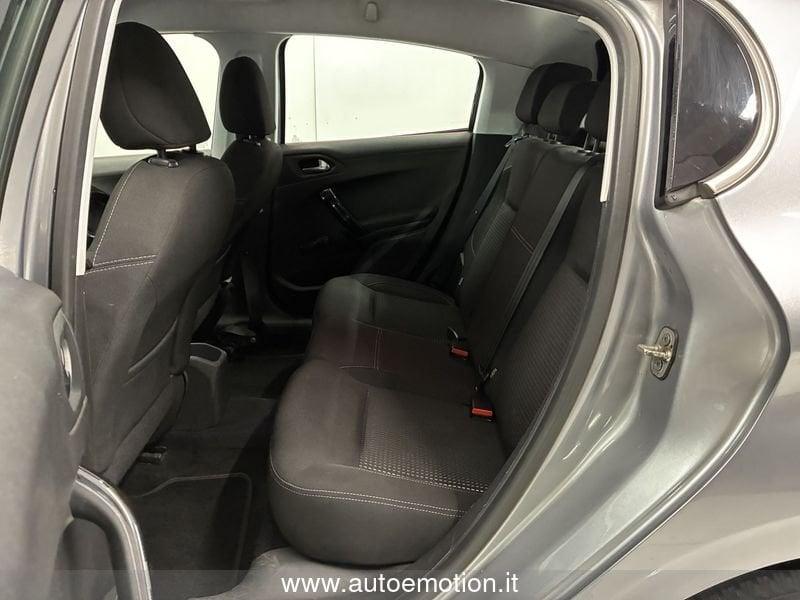 Peugeot 208 PureTech 82 5 porte Allure