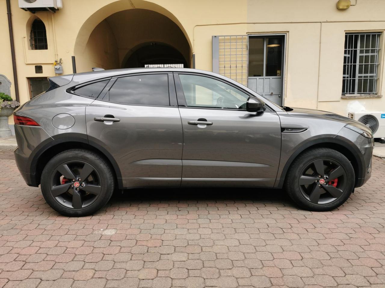 Jaguar E-Pace D 150 R-Dynamic