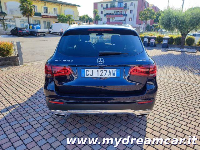 MERCEDES-BENZ GLC 300 d 4Matic Sport