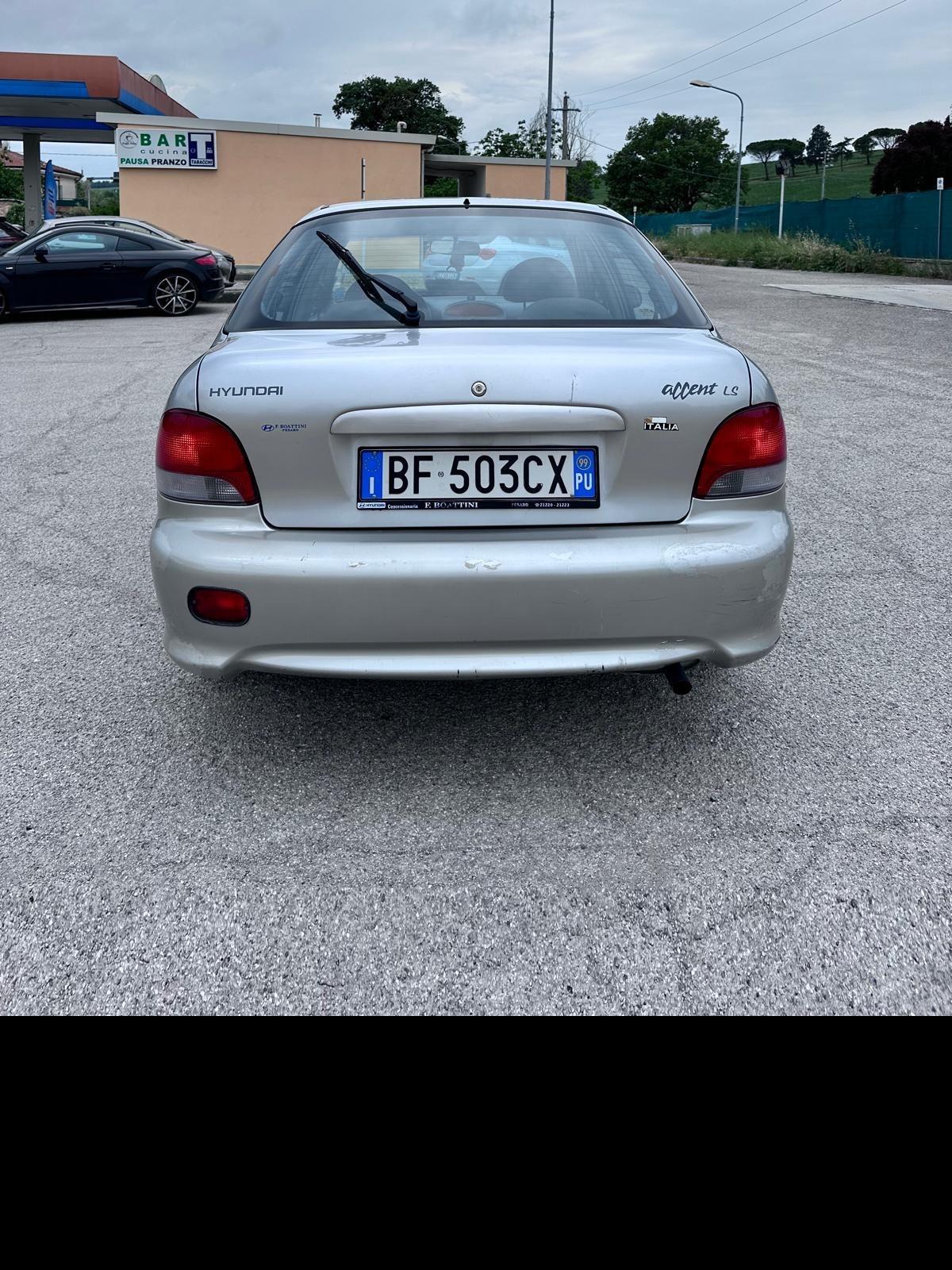 Hyundai Accent 1.3i 12V cat 5 porte LS