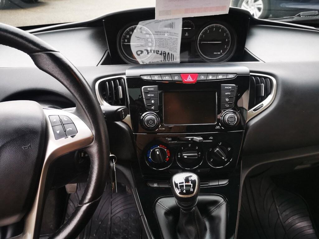 LANCIA Ypsilon 3ª serie Ypsilon 1.2 69 CV 5 po...