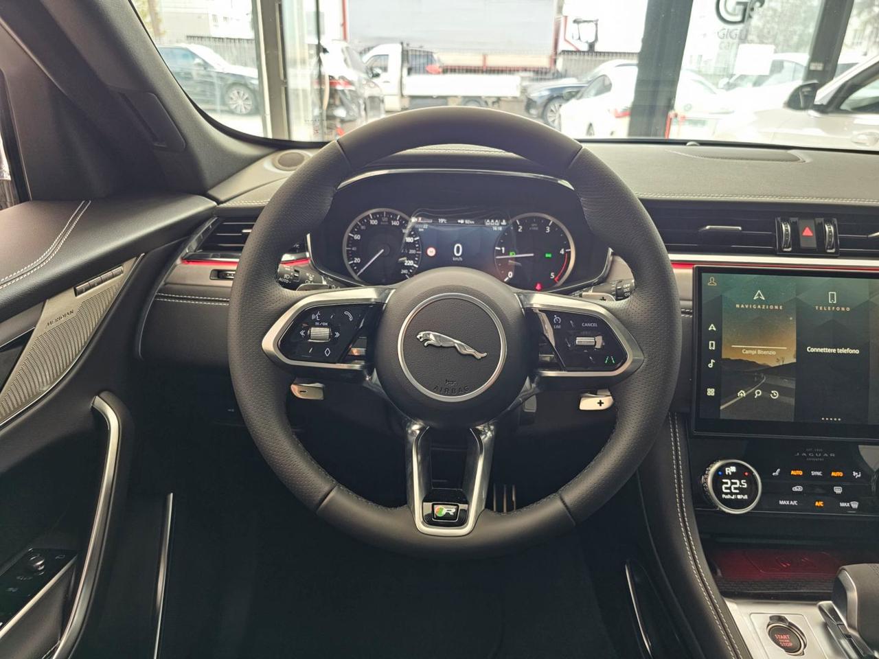 Jaguar F-Pace 2.0 D204 R-Dynamic SE awd auto camera