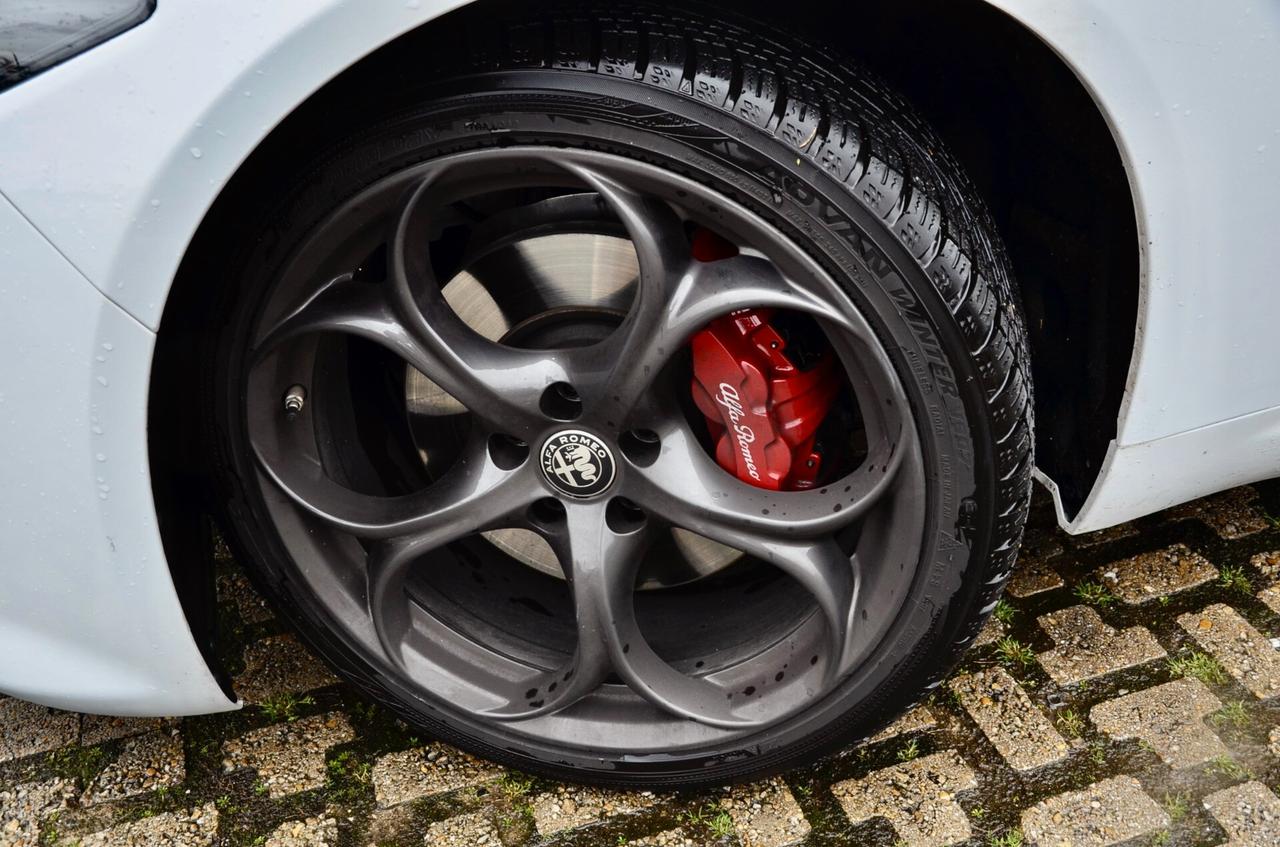 ALFA ROMEO GIULIA 2.2 T TRIBUTO ITALIANO Q4 210cv AUTO, GARANZIA UFF 7/28, SOSPENSIONI, HARMAN & KARDON, MULTIBEAM, PELLE, 19", PERMUTE