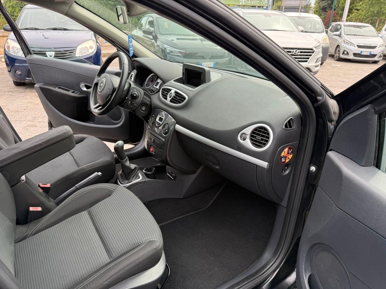 Renault Clio 1.2 SPORT 70MILAKM DA VETRINA