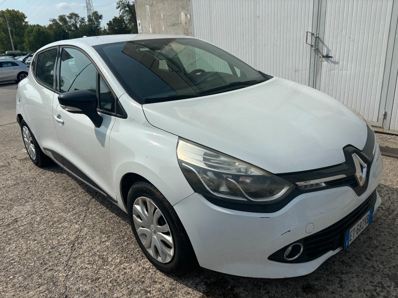 clio benzina gpl ( x commercianti del settore)