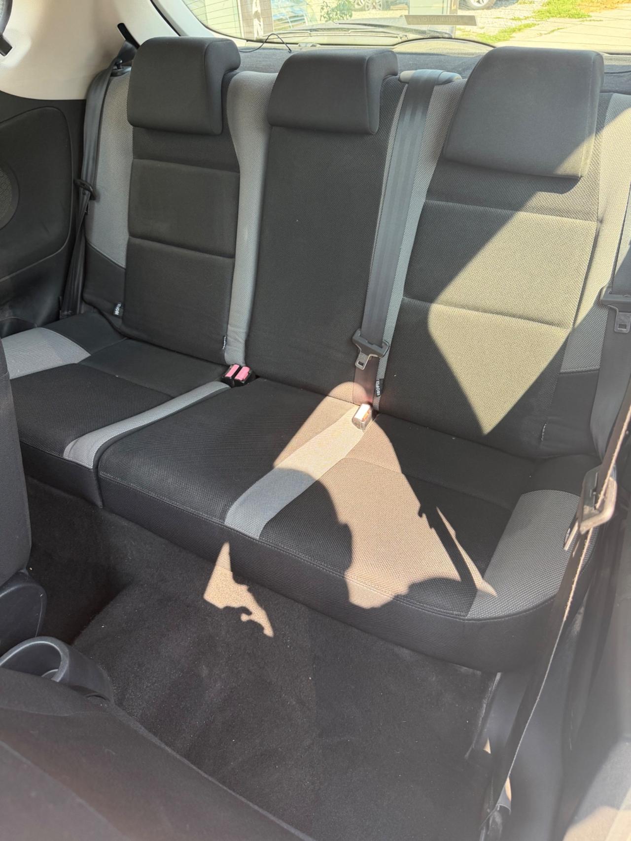 Peugeot 207- 1.4 73cv- Neopatentati-Garanzia 12mesi