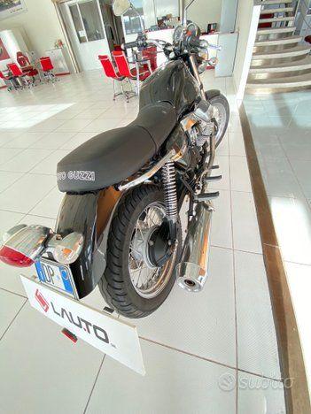 Moto Guzzi V7 - 2011