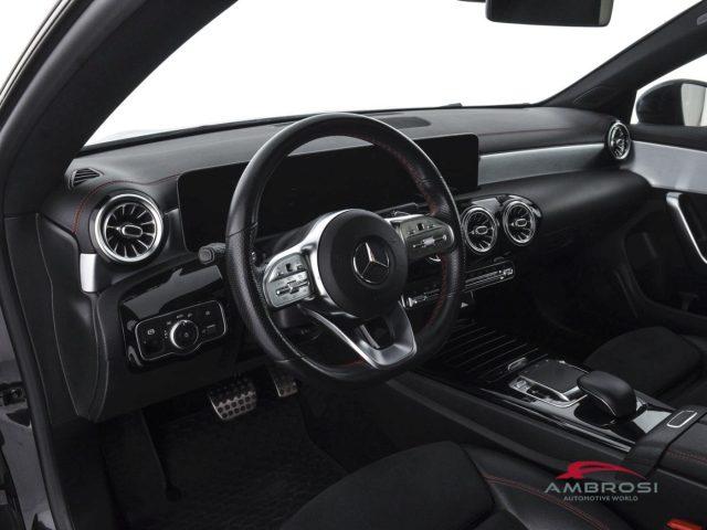 MERCEDES-BENZ CLA 180 180 d Automatic Premium