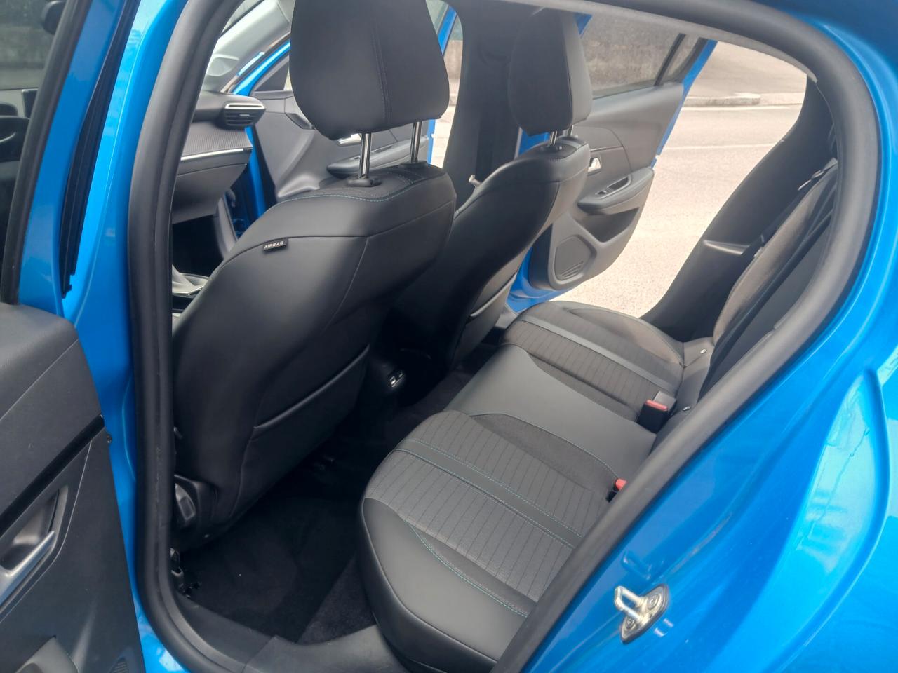 Peugeot 208 PureTech 100 Stop&Start 5 porte Allure NEOPATENTATI