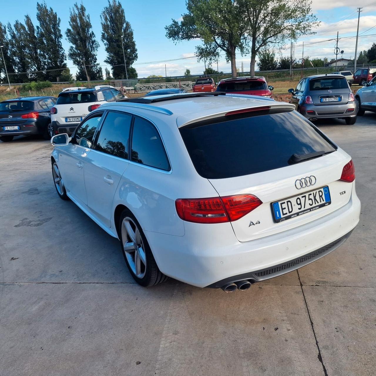 Audi A4 Avant 2.0 TDI 143CV S-LINE INTERNO ED ESTERNO TETTO FULL FULL OPTIONAL