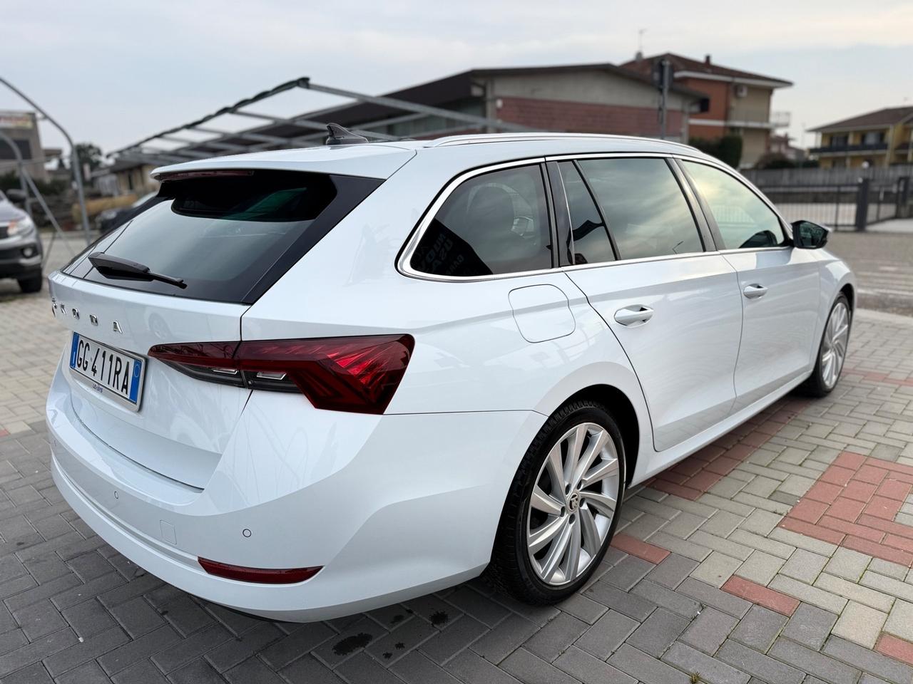 Skoda Octavia 2.0 TDI EVO SCR 150 CV DSG Wagon Executive