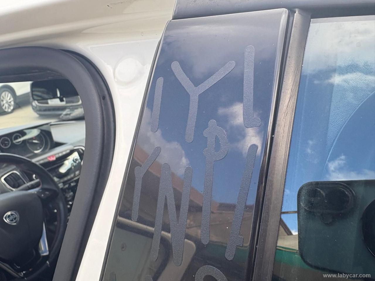 LANCIA Ypsilon 1.2 69 CV 5p. GPL Ecochic Ele. ELEFANTINO ROSA