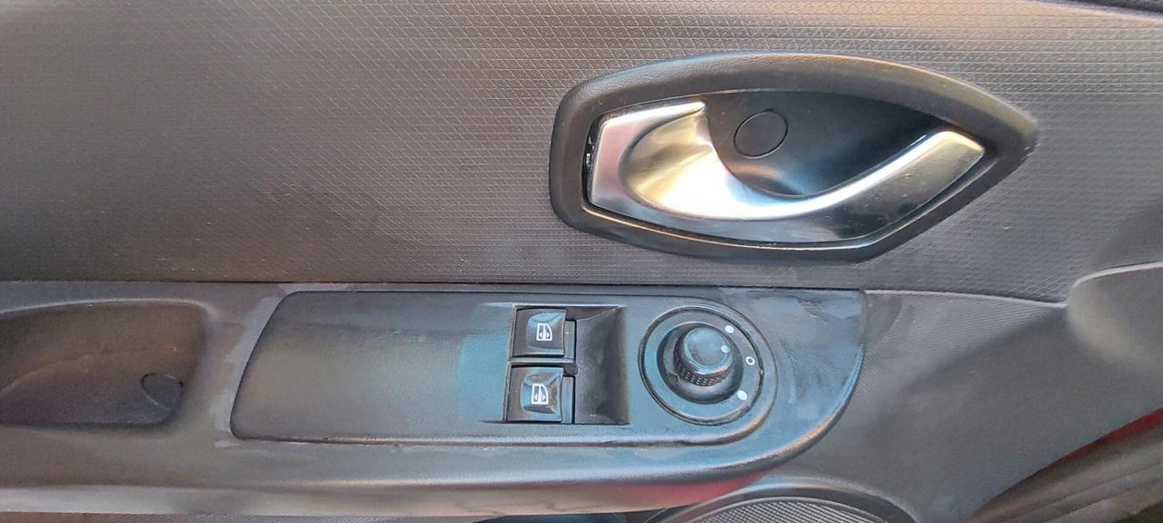 CLIO 1,2 GPL DI SERIE SCADENZA BOMBOLE NEL 2035-X NEOPATENTATI IMPECCABILE FULL